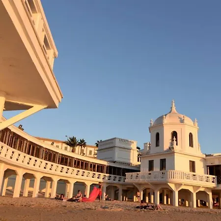 Esencia De Entre La Viña Y El Mercado * Cádiz